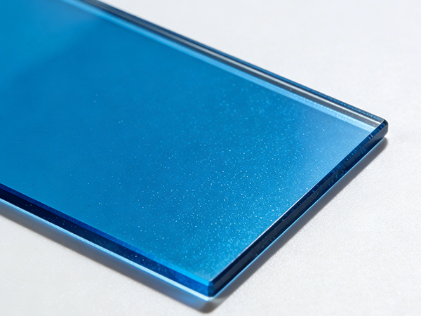 海洋藍(lán)鍍膜玻璃